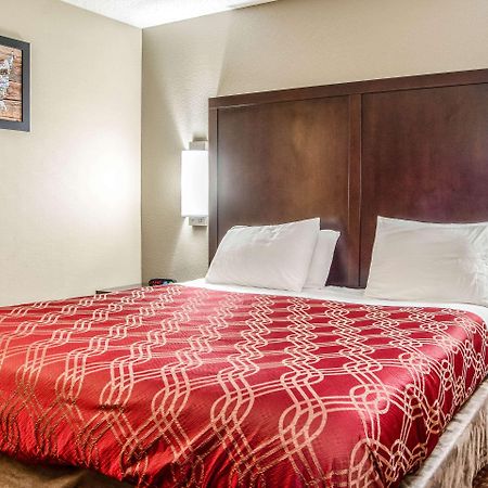 Econo Lodge Southeast Milwaukie/Portland Buitenkant foto