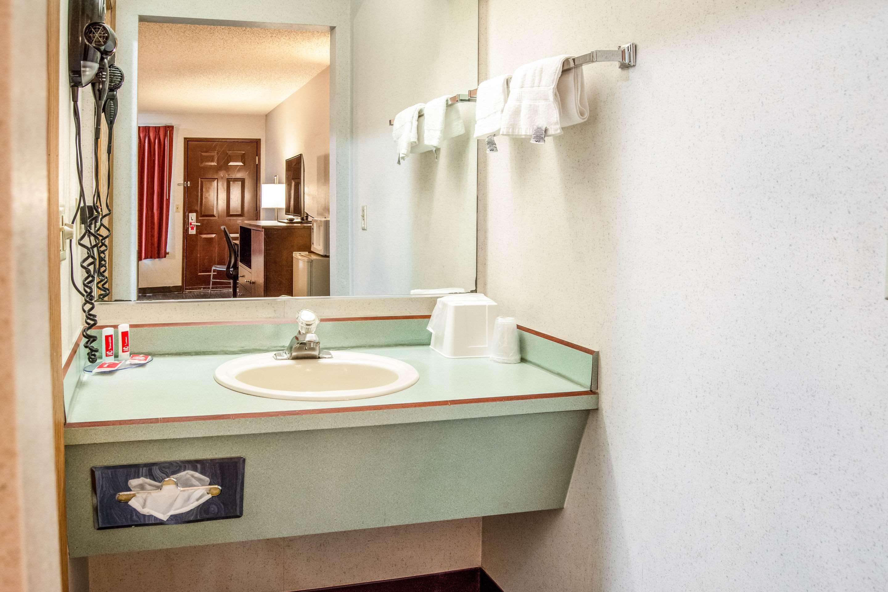 Econo Lodge Southeast Milwaukie/Portland Buitenkant foto
