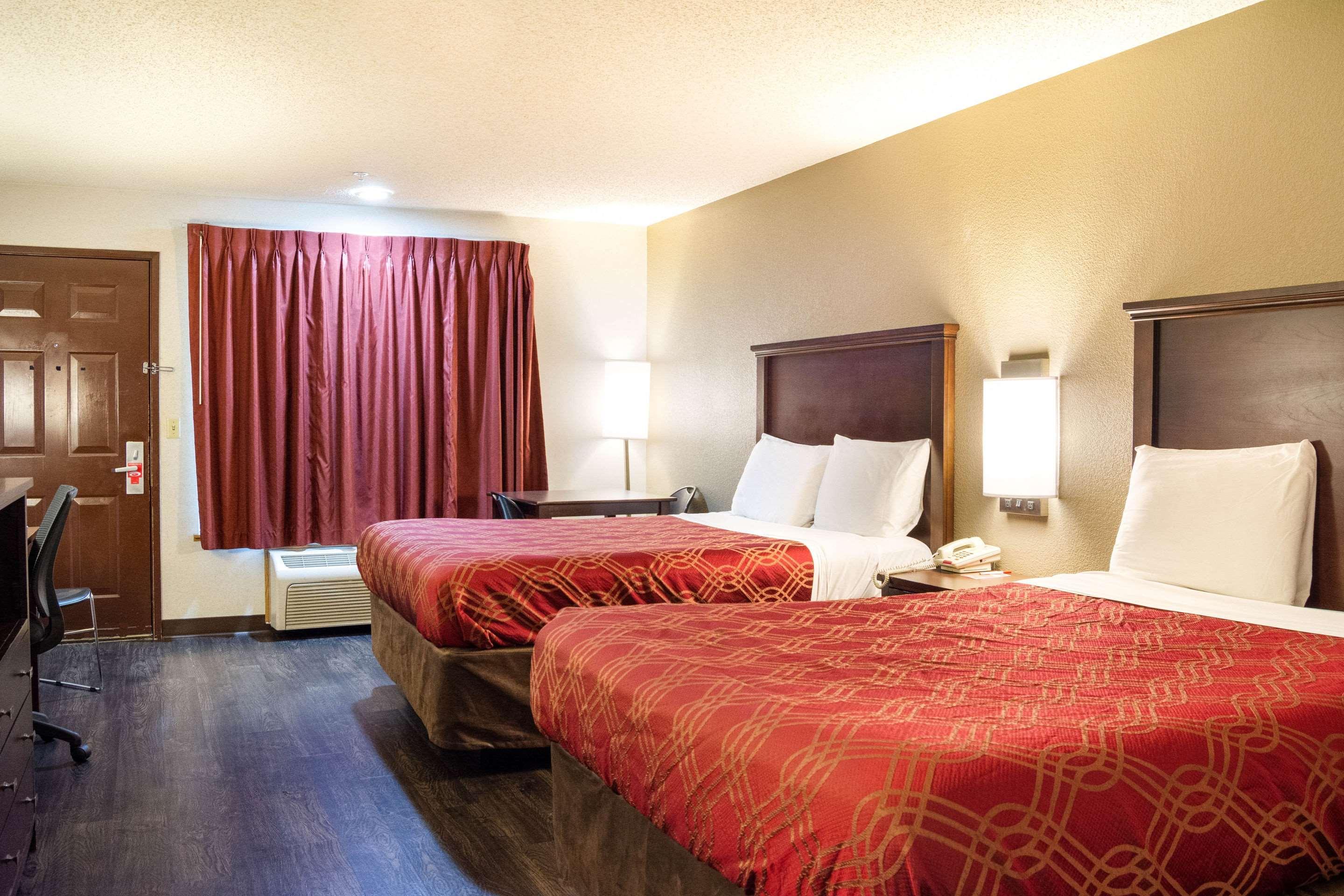 Econo Lodge Southeast Milwaukie/Portland Buitenkant foto