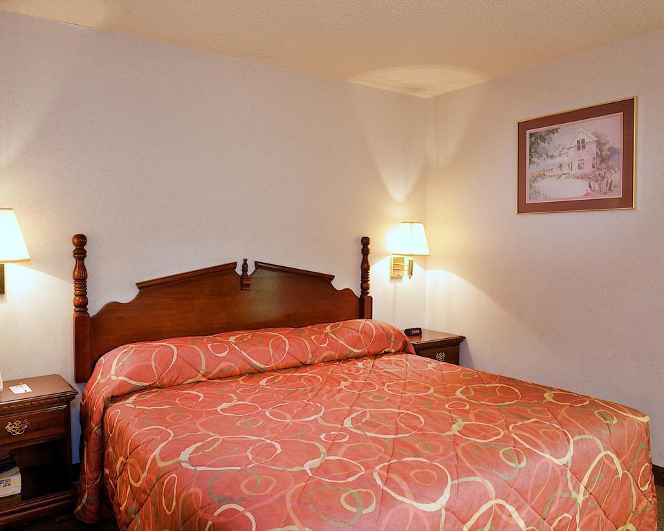 Econo Lodge Southeast Milwaukie/Portland Buitenkant foto