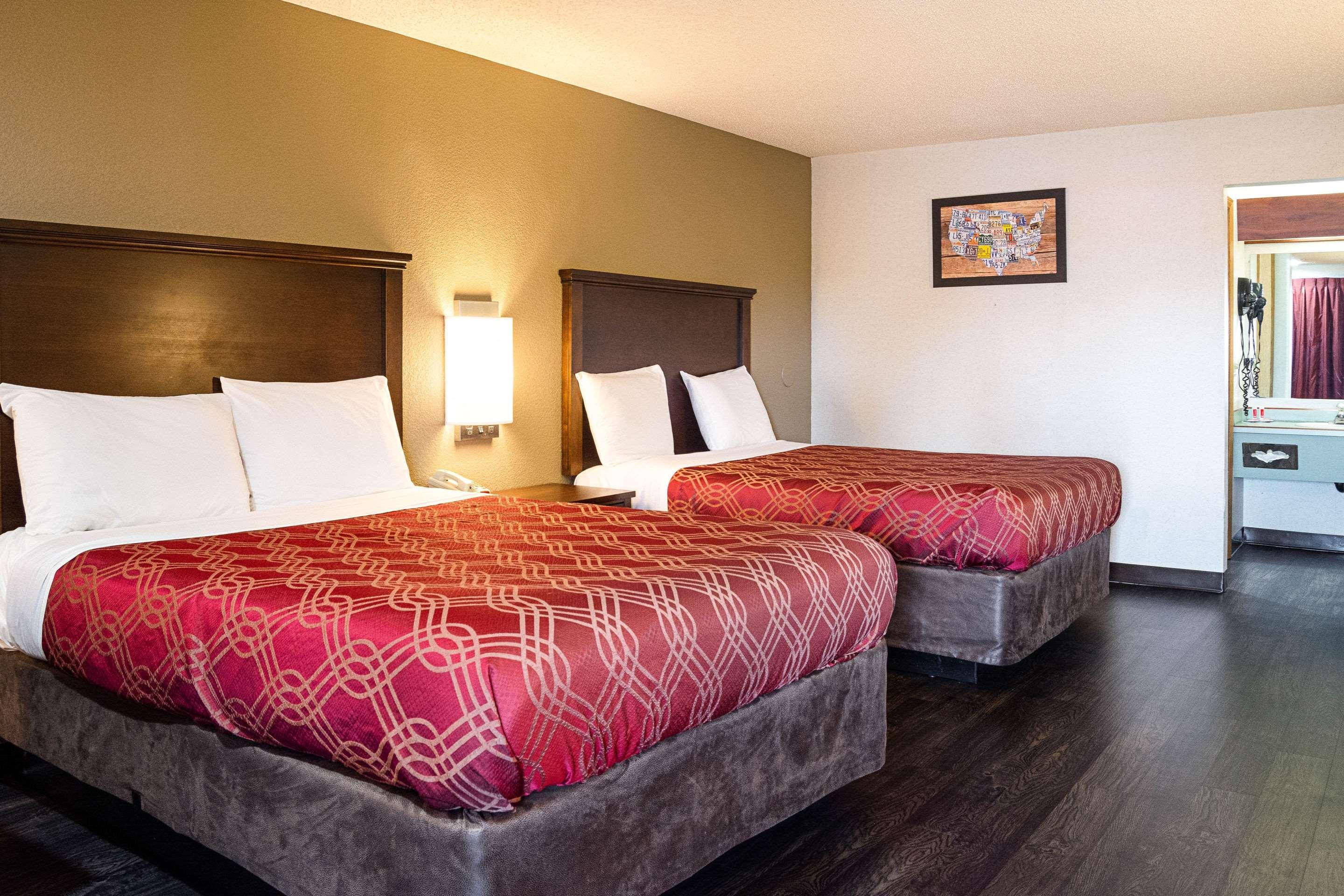 Econo Lodge Southeast Milwaukie/Portland Buitenkant foto