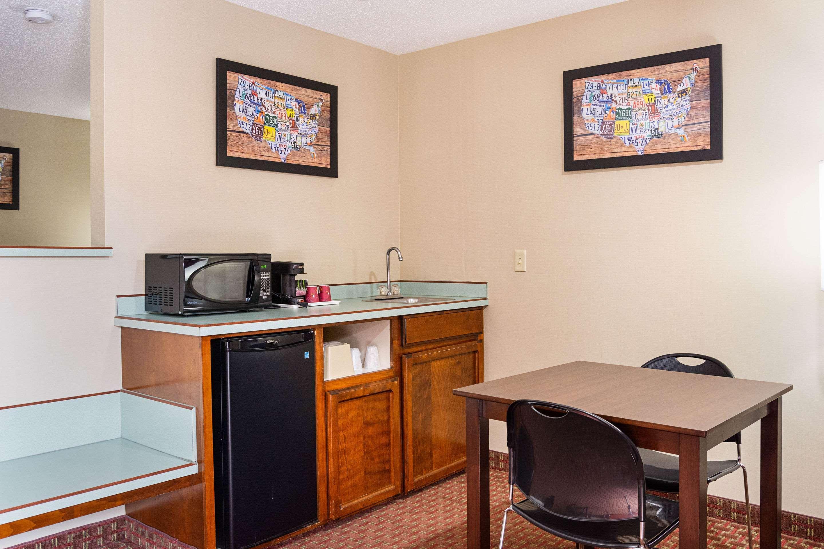 Econo Lodge Southeast Milwaukie/Portland Buitenkant foto