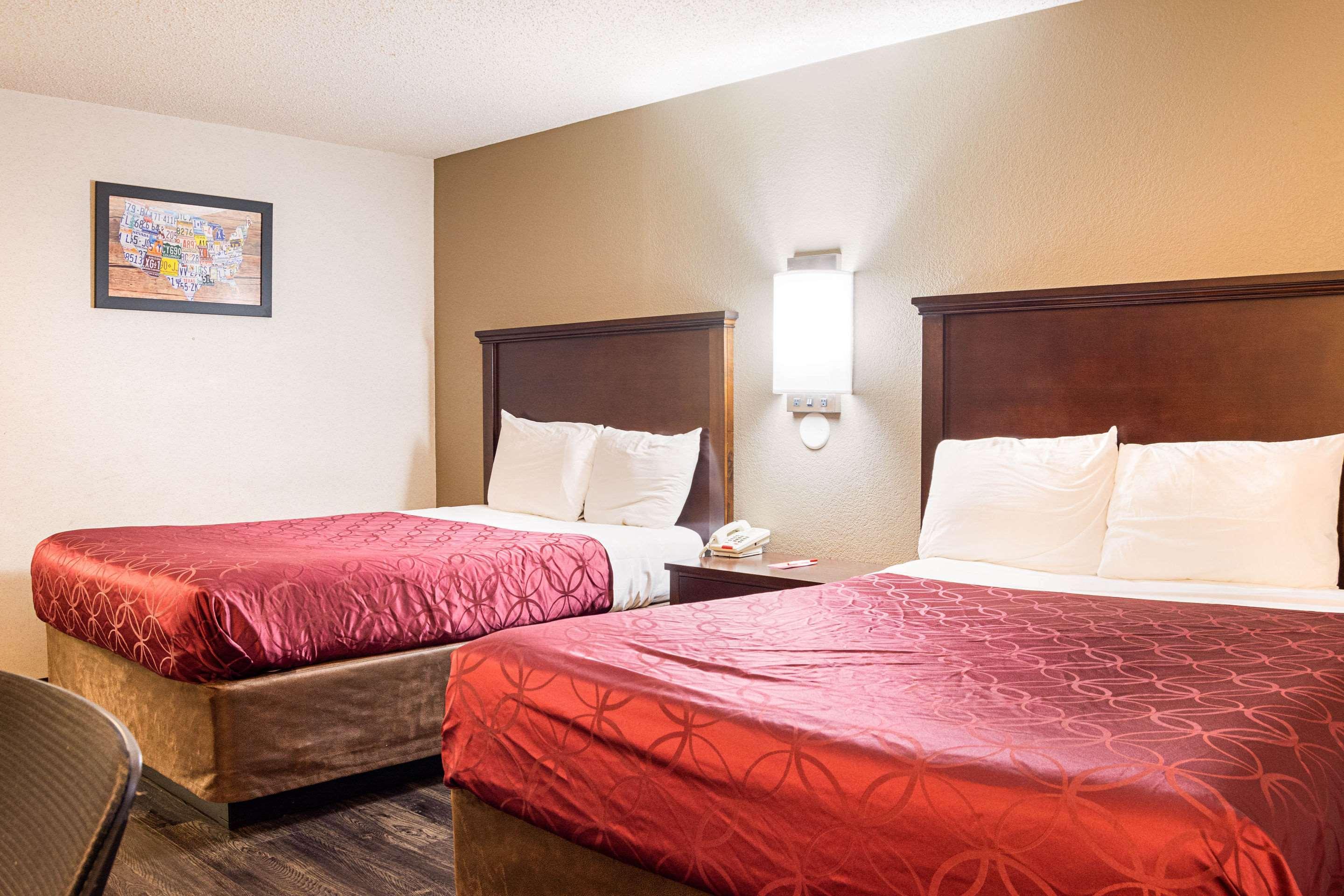 Econo Lodge Southeast Milwaukie/Portland Buitenkant foto