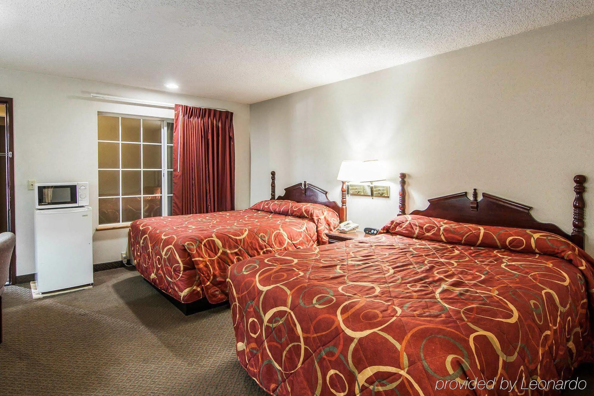 Econo Lodge Southeast Milwaukie/Portland Buitenkant foto