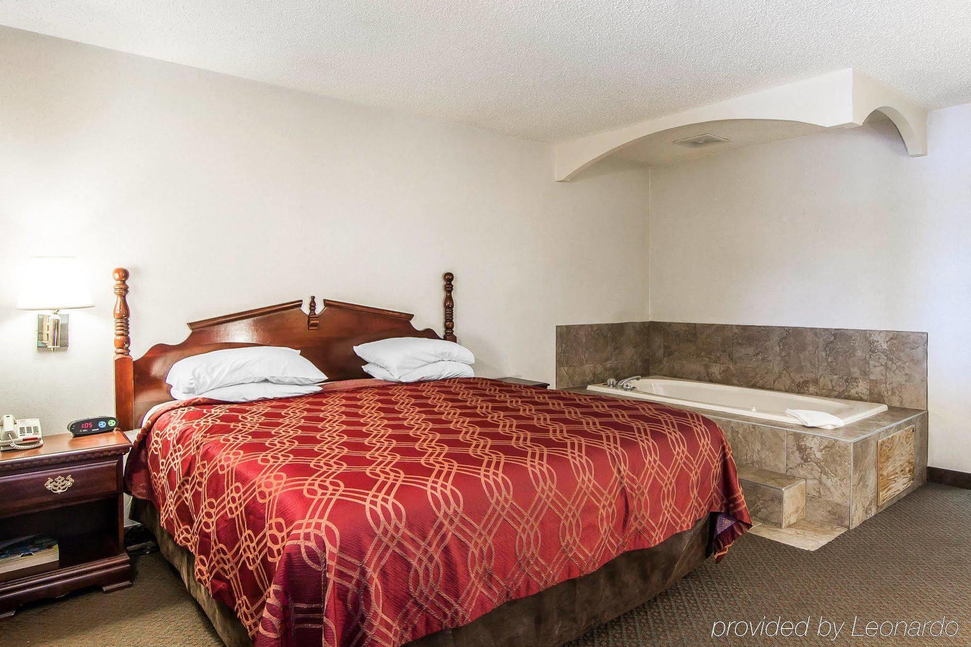 Econo Lodge Southeast Milwaukie/Portland Buitenkant foto