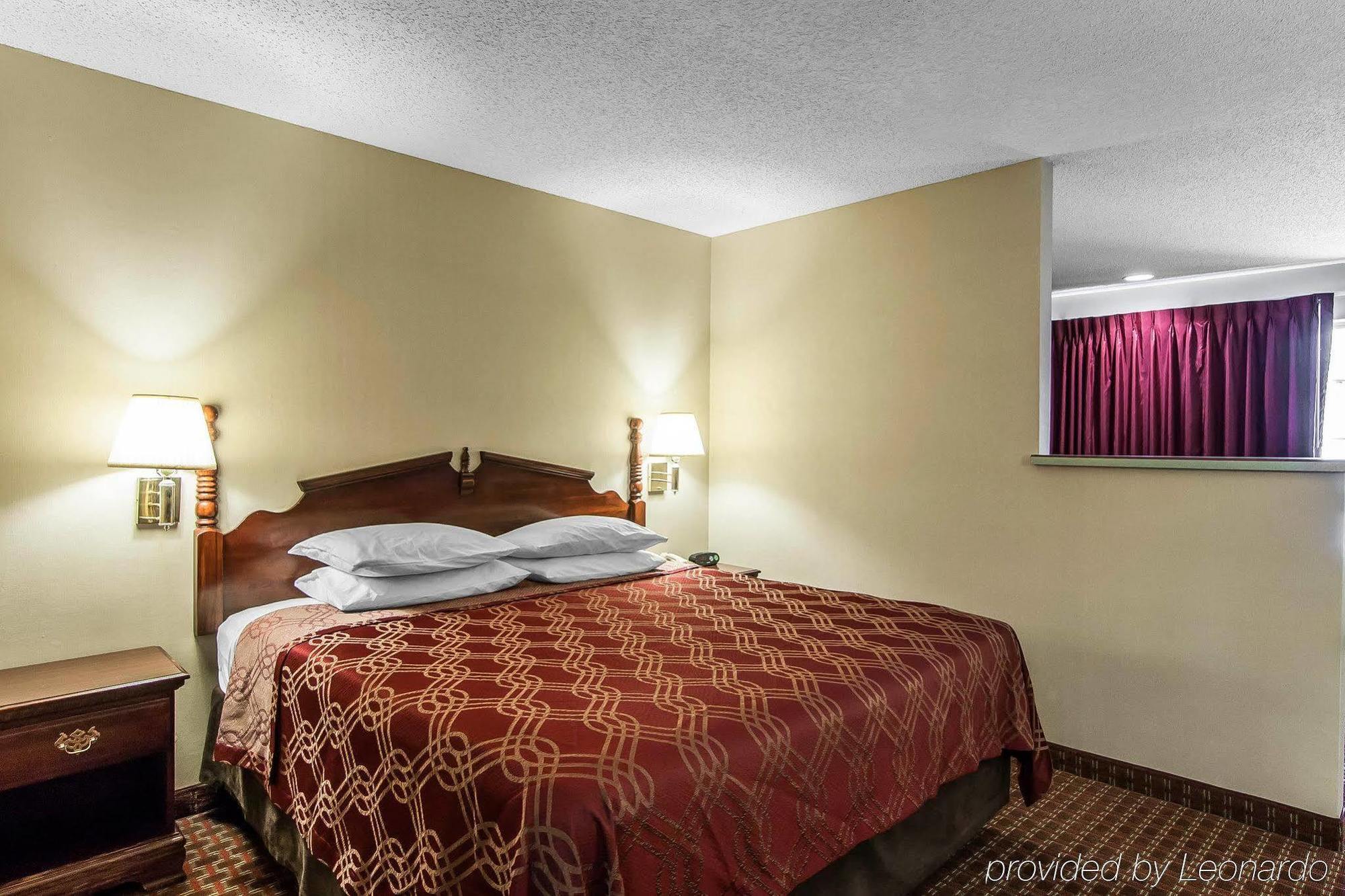 Econo Lodge Southeast Milwaukie/Portland Buitenkant foto