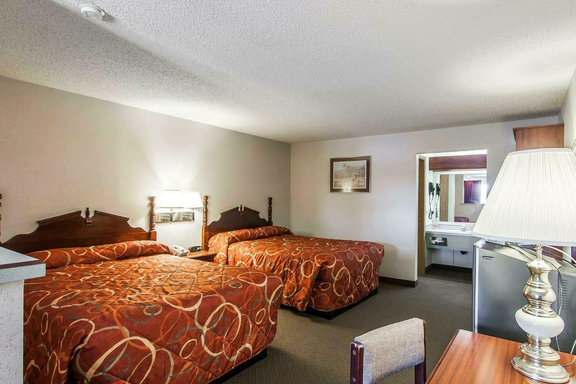 Econo Lodge Southeast Milwaukie/Portland Buitenkant foto