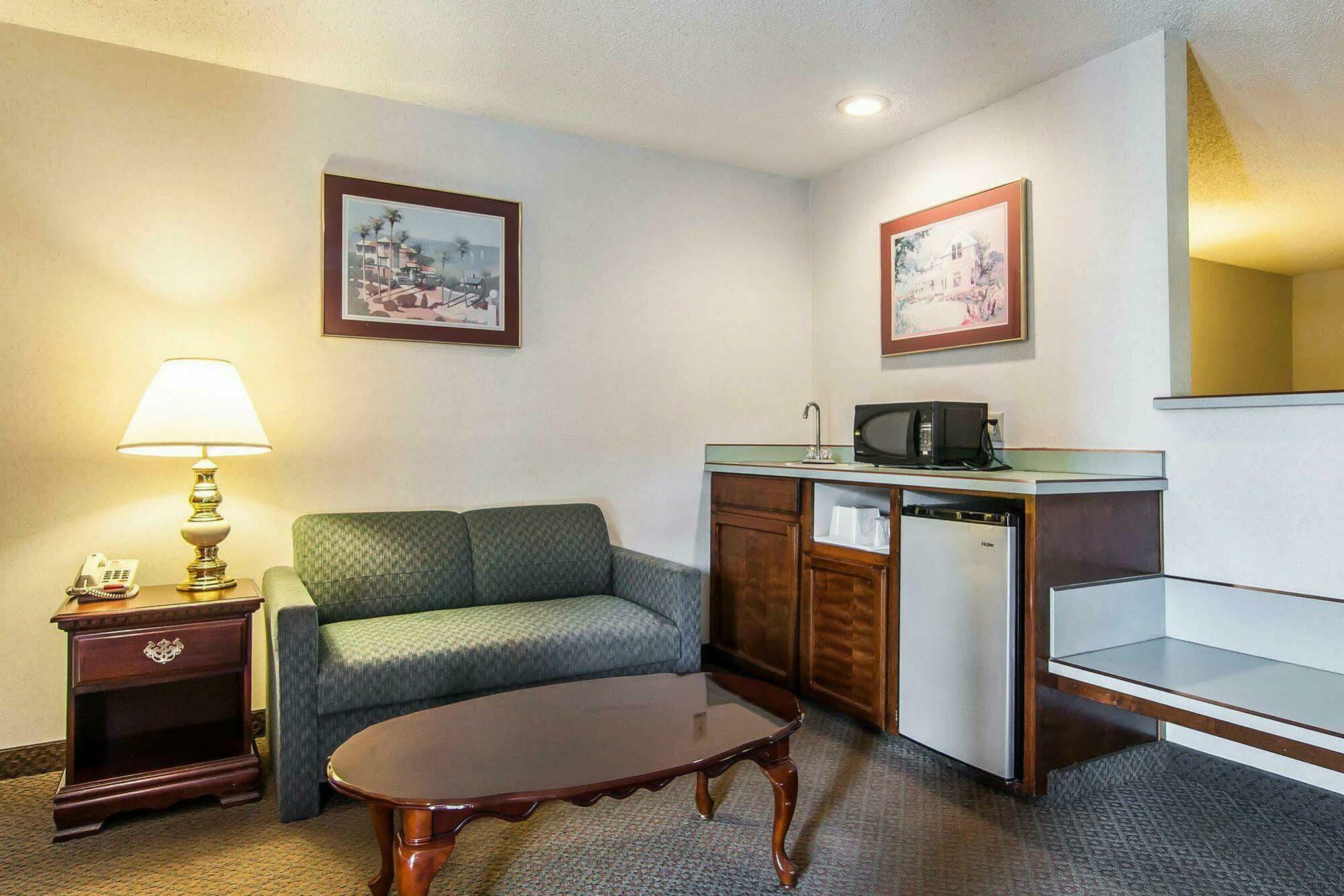 Econo Lodge Southeast Milwaukie/Portland Buitenkant foto